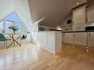 Photo 17- click for photo gallery